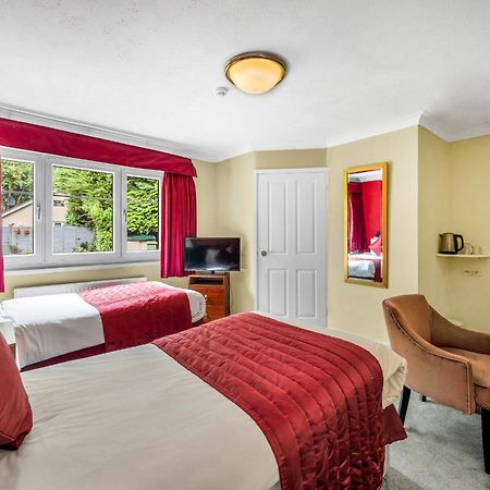 Dial House Hotel Crowthorne Exteriör bild