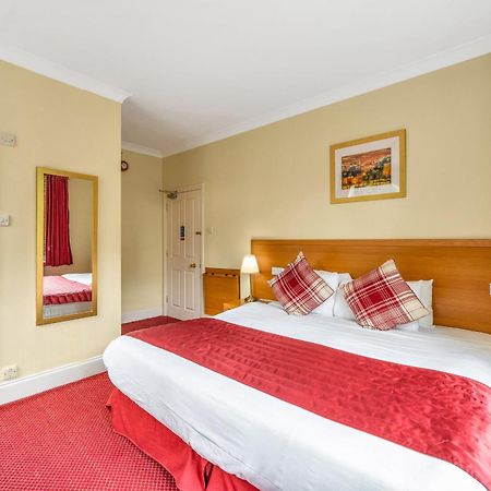 Dial House Hotel Crowthorne Exteriör bild