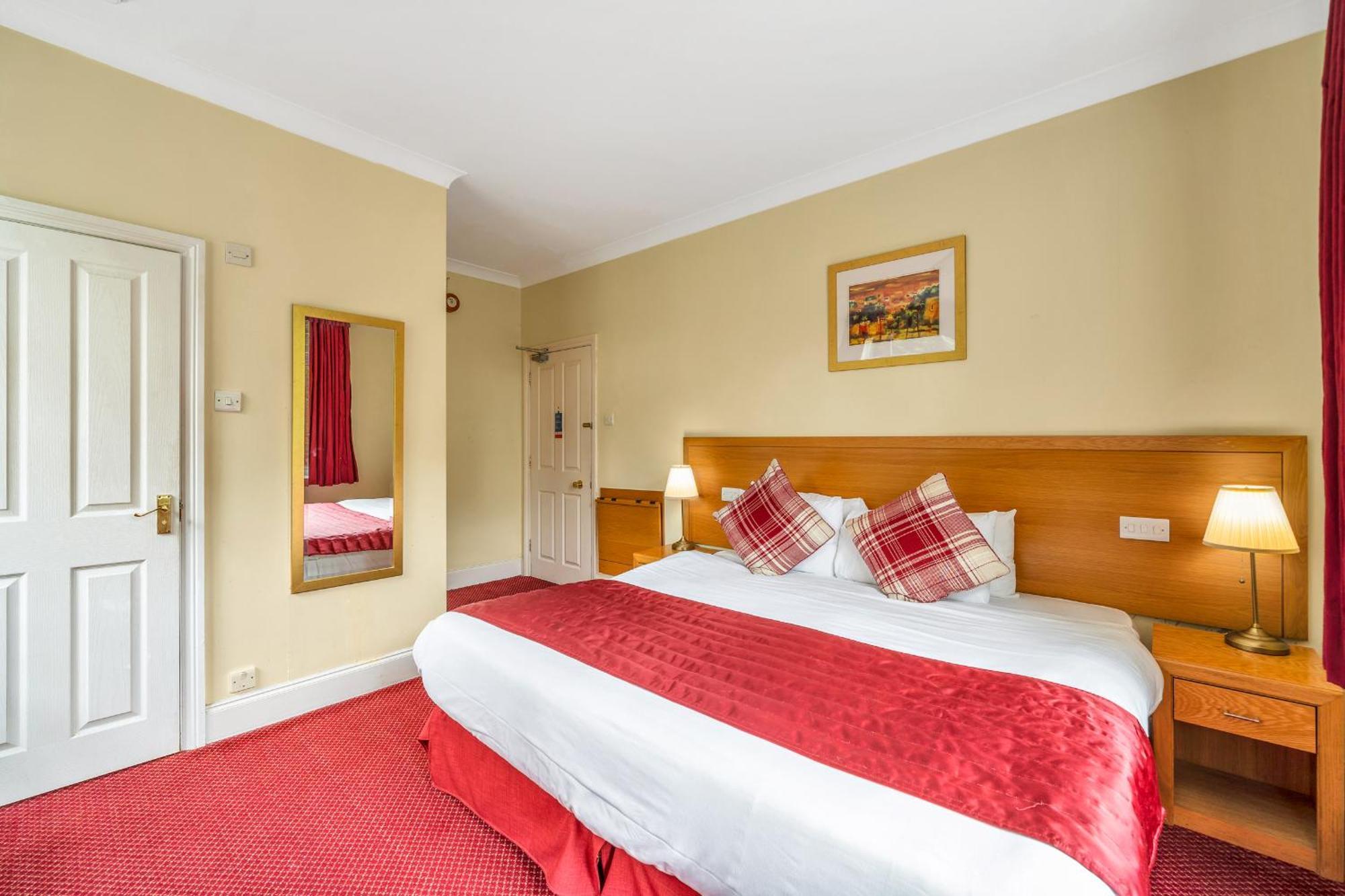 Dial House Hotel Crowthorne Exteriör bild
