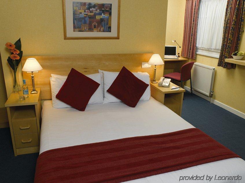 Dial House Hotel Crowthorne Exteriör bild
